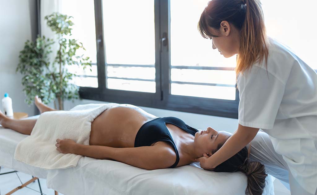 osteopathische-behandlung-in-der-schwangerschaft image osteopathische behandlung in der schwangerschaft