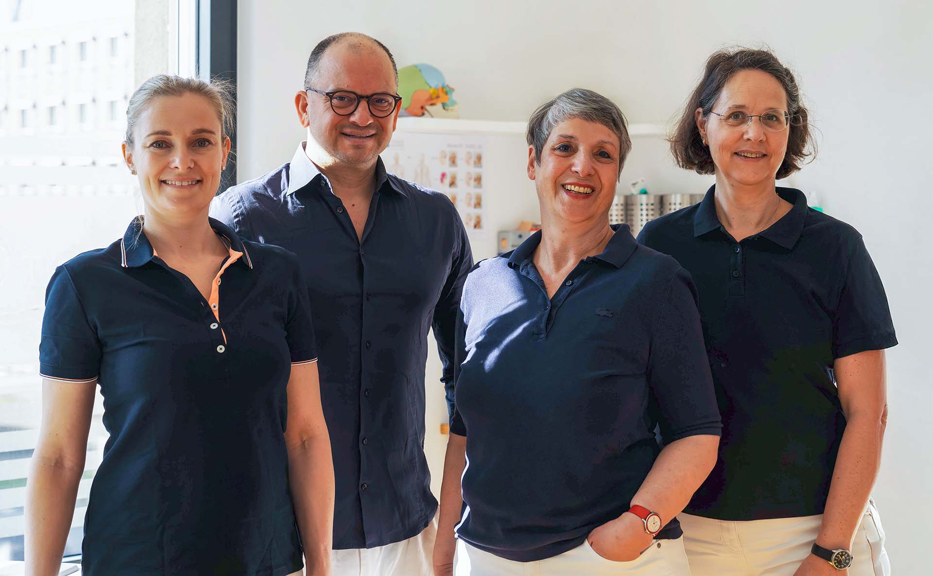 praxisteam-V02-27-05-2025 Stellenangebot Osteopath*in / Heilpraktiker*in - osteopathie-darmstadt - Praxis f&uuml;r Sportverletzungen, Wirbels&auml;ulenbeschwerden, Innere Organe + Nerven